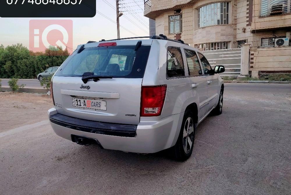 جیپ گراند شیرۆکی